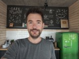 Selfie samples - 22mm, f/1.9, ISO 909, 1/50s (4080x3060px) - Motorola Edge 70 Pro review