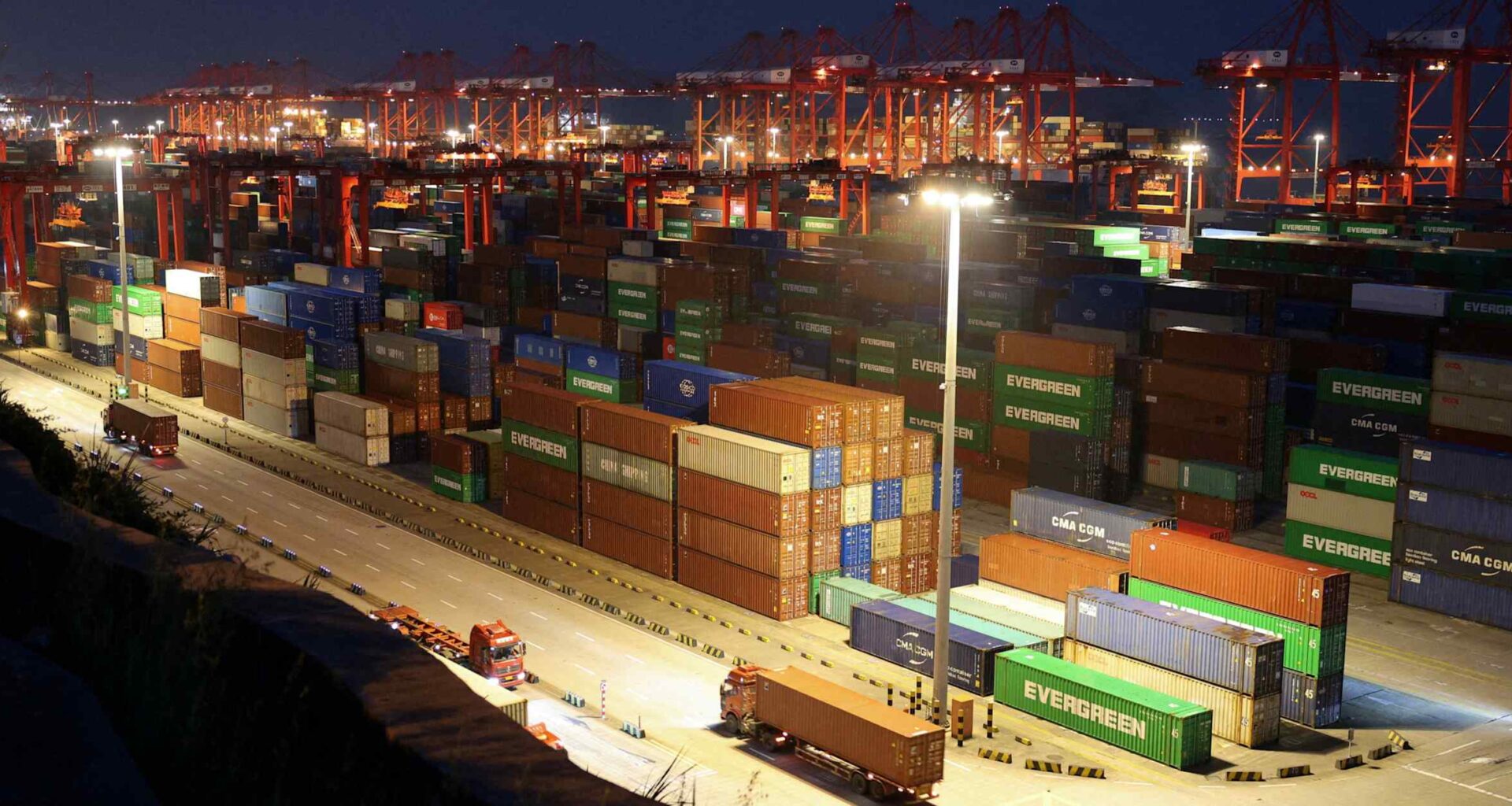 China's trade expands on AI boom, offsetting weak sectors