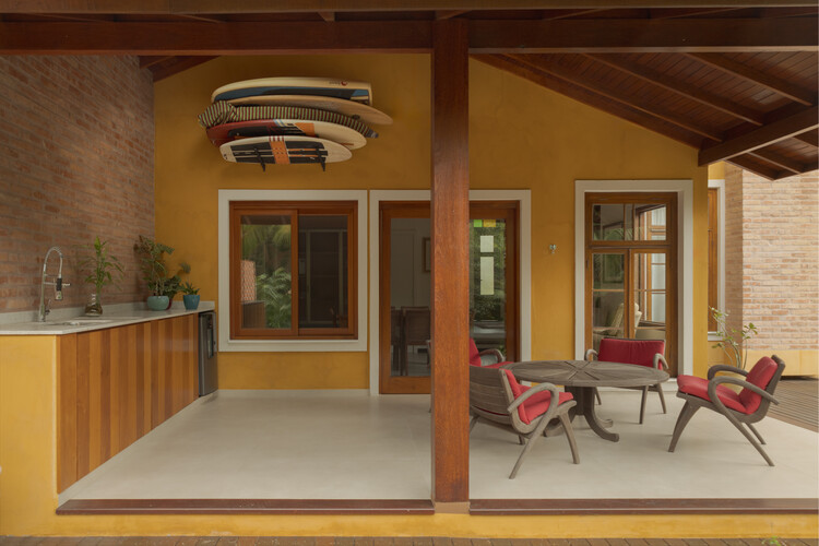 Jardim House Renovation / Baixo Impacto Arquitetura - Interior Photography, Wood, Door, Chair, Beam