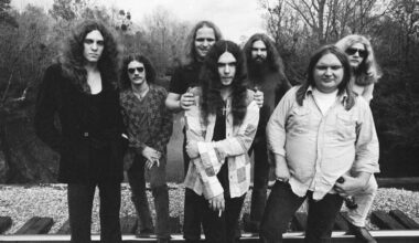 Lynyrd Skynyrd’s Classic Smash Rises To No. 1 For The First Time
