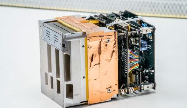 A New Compact Instrument Enables High-Fidelity Measurements of Energetic Particles on CubeSats