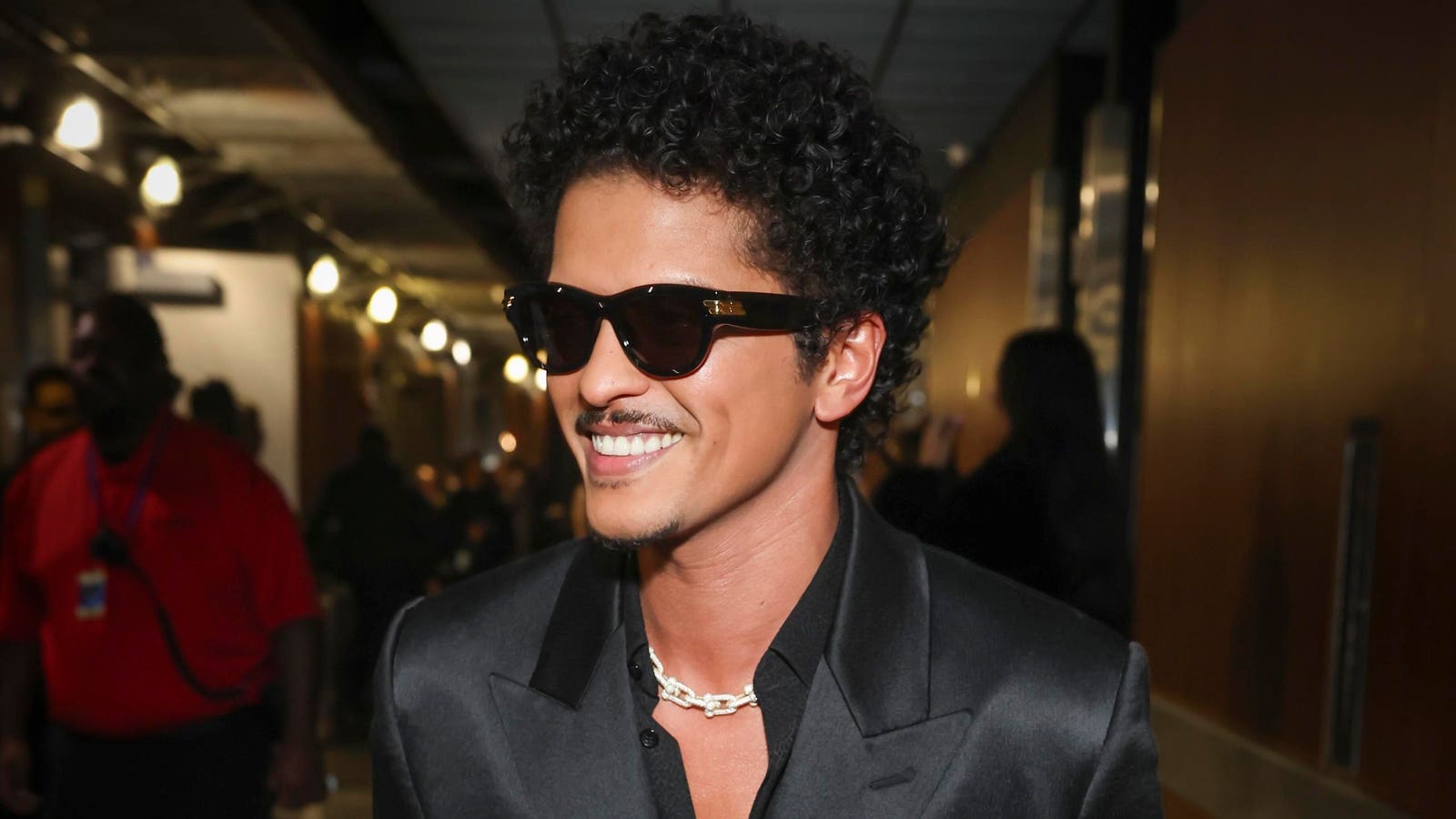 Bruno Mars’s Decade-Old Single Becomes A Multi-Chart Bestseller Again