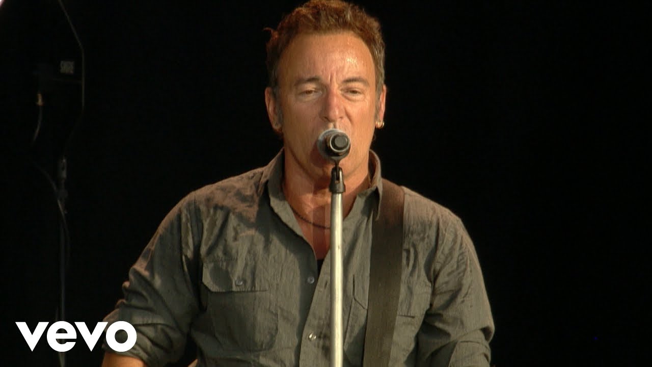 Bruce Springsteen & The E Street Band - Badlands (London Calling: Live In Hyde Park, 2009) - YouTube