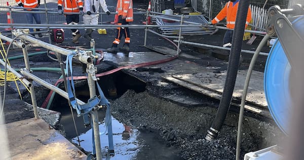 Sinkhole large enough to 'take a car' opens up on Auckland street