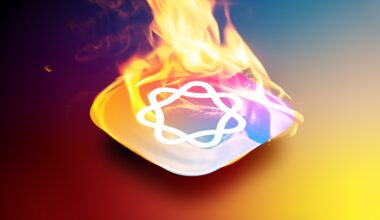 Apple Will 'Watch Everything Burn' When AI Bubble Bursts - Ed Zitron