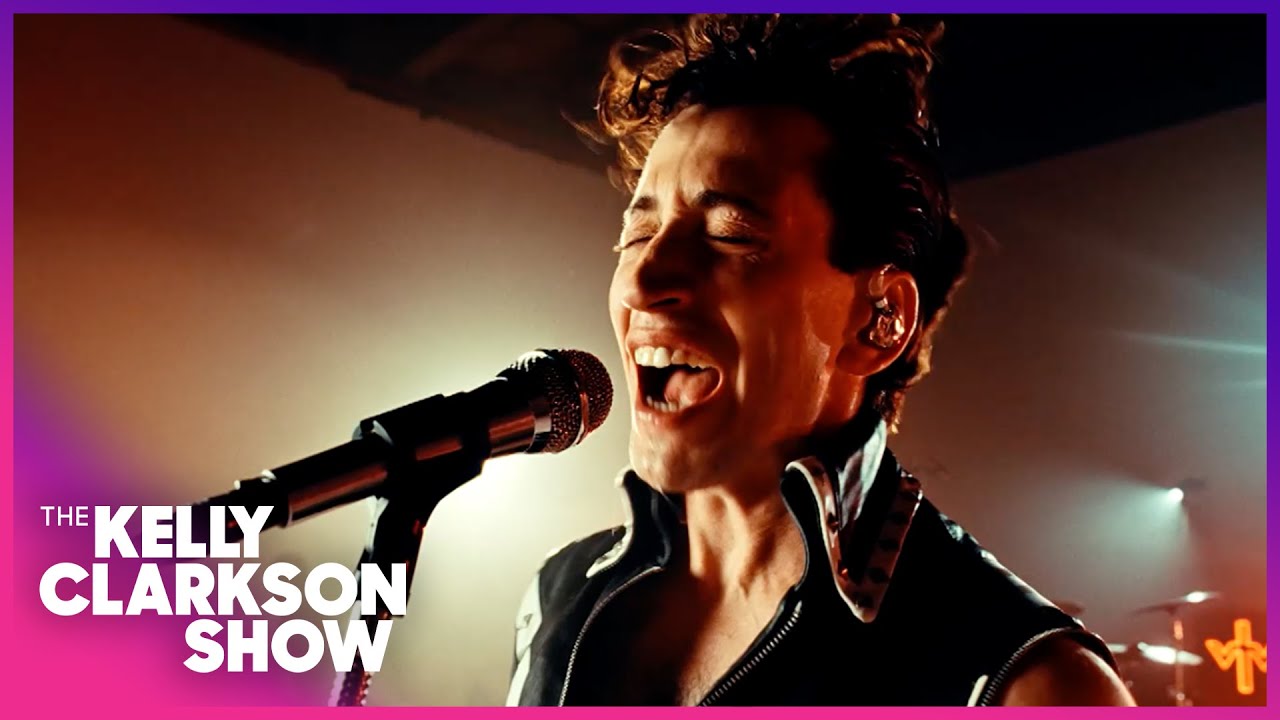 'When The Love Is Gone' By Des Rocs | The Kelly Clarkson Show - YouTube