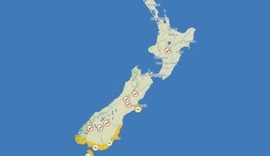 Thunderstorms 'pinging' as bitter cold forecast for South Island