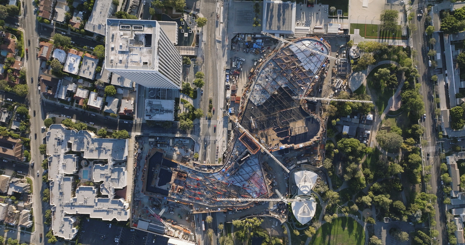 “Building a Swiss Watch Out of Concrete”: Clark Construction on LACMA’s David Geffen Galleries