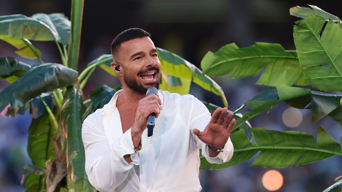 Ricky Martin brings his youngest kids, Renn and Lucia, along for summer of European shows