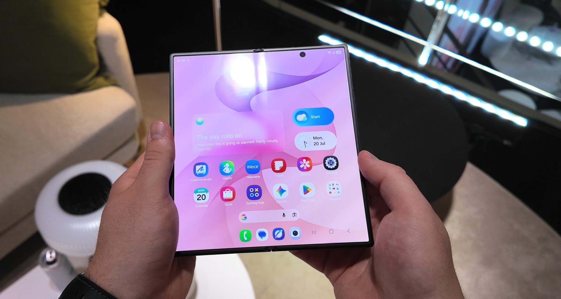 Samsung hasn't given up on bringing S Pen back to Galaxy Z Fold phones