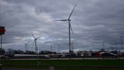 By 2050, the US could generate about 2.2 million tons of retired wind-turbine blade waste, as tough fiberglass composites remain difficult to recycle