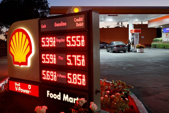 US gas prices see their biggest one-day jump in months as Iran war spooks market