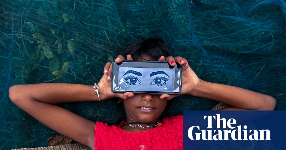 ‘It’s difficult for children to avoid the temptation of screens’: Soumayan Biswas’s best phone picture | Photography