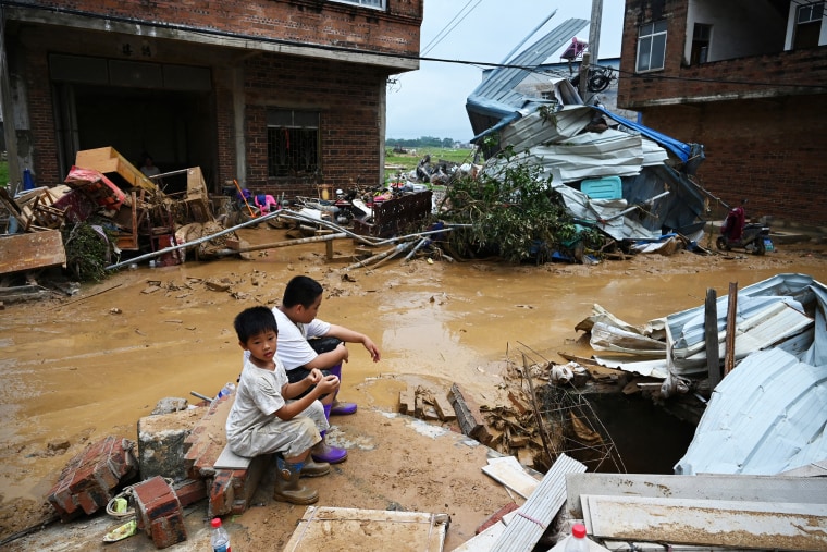TOPSHOT-CHINA-WEATHER-FLOOD
