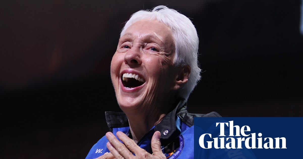 Wally Funk, aviation pioneer and oldest woman to go into space, dies at 87 | US news