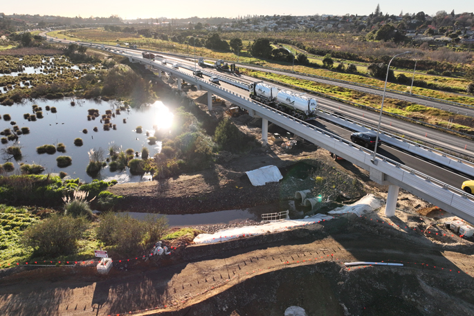 SunLive - Major milestone: New flyover opens on SH29