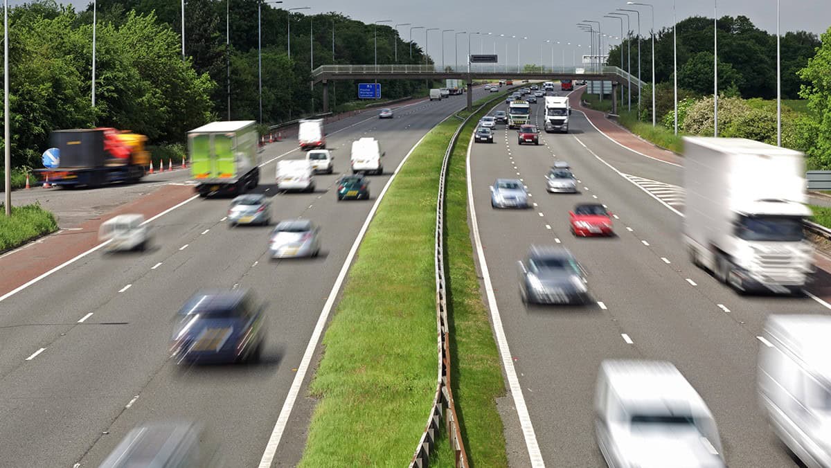 'Photonic multi-lane highway' enjoys insulator-free topological protection – Physics World