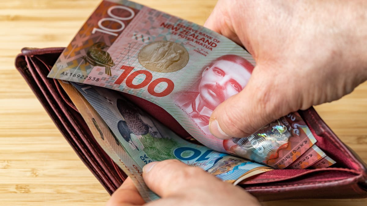 Inflation rate tops 4% - worst in more than two years