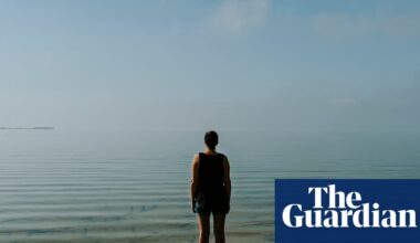 The rise of blue-space therapy: how the sea is helping people deal with trauma, anxiety and addiction | Counselling and therapy