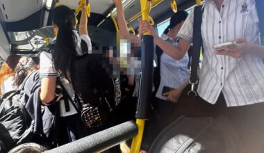 Epsom students report daily injuries on packed Auckland school bus