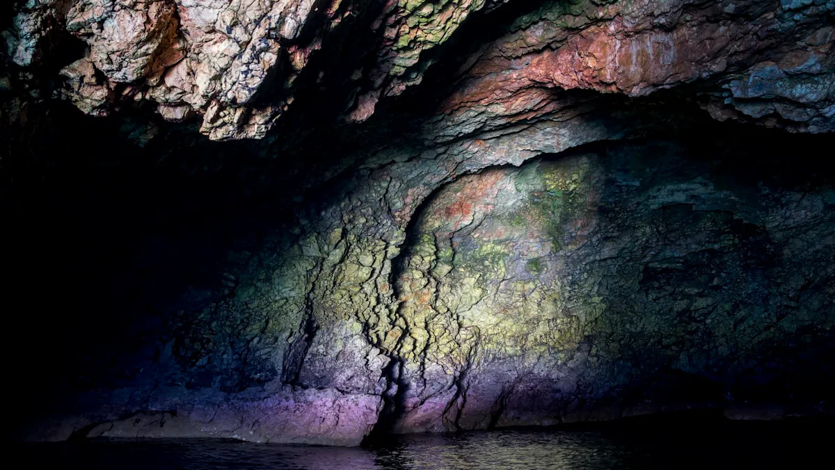 For the first time, ancient human DNA turns up on a Portugal cave wall