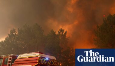 Thousands of tourists among those evacuated amid intense wildfire in France | Wildfires