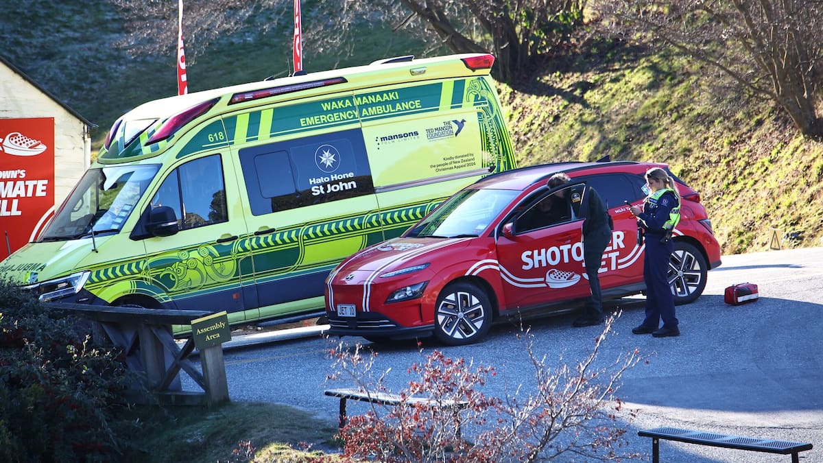 Shotover Jet crash at Queenstown tourist spot leaves five with minor injuries