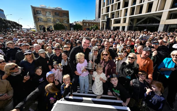 Ryan Fox and the Claret Jug trophy poses with the crowd and fans at the Public welcome home celebration for New Zealand golfer Ryan Fox on bringing the Claret Jug home after his historic Open Championship win.
Takutai Square, Auckland, New Zealand on Tuesday 28 July 2026. Photo: Alan Lee / Photosport