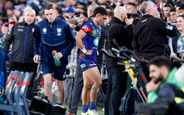 Taine Tuaupiki leaves the field injured. Bulldogs v One NZ Warriors. NRL Rugby League, Accor Stadium NSW, Australia, Saturday 25th July 2026 Copyright Photo: David Neilson / www.photosport.nz