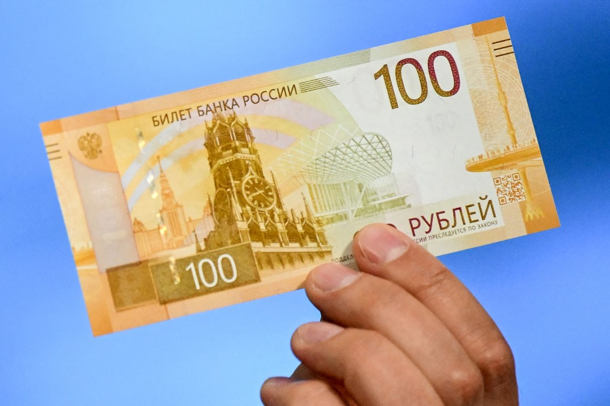 ‘Significant Problems’ in Russian Banking System as Public Withdraws Cash en Masse