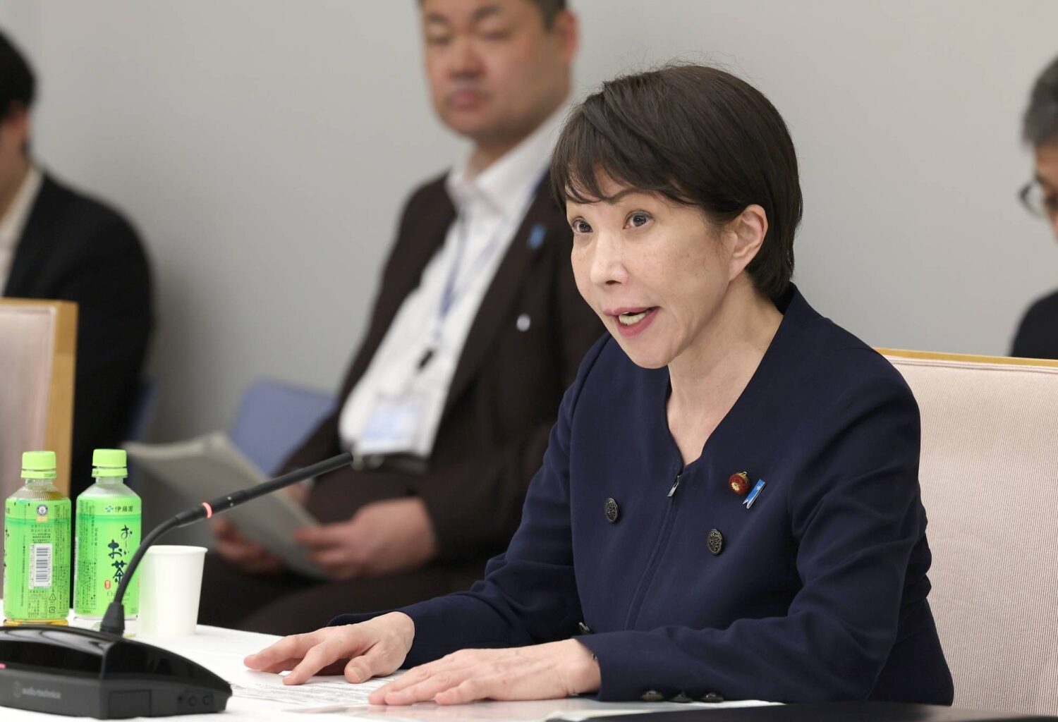 Government signals flexibility on ¥1,500 minimum wage target