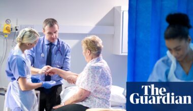 Consultant doctors in England vote for NHS strikes over pay and working week | Doctors