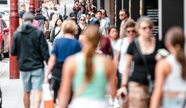 Free smartwatches given to 172 Tasmanians in study of walking habits
