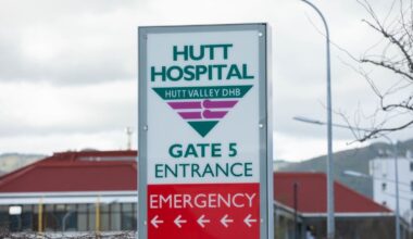 Mental health staff say police refused to help with violent patient