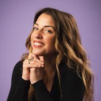 WDRV Chicago Adds Lauren Elwell, Drops Syndicated Show. | Story
