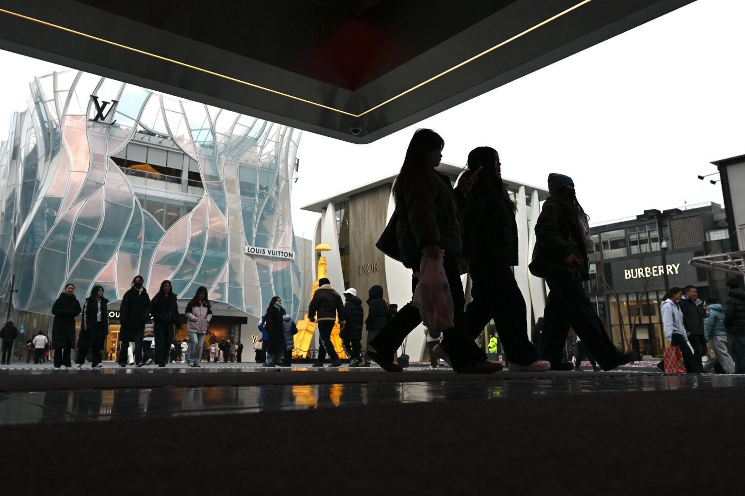 Chinas economy likely cooled in second quarter: analysts