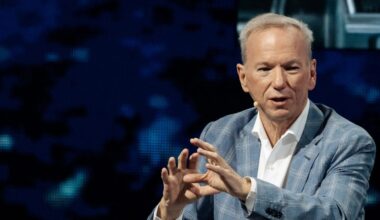 200 Economists and Executives Warn on AI's Job Impact: Read the Letter