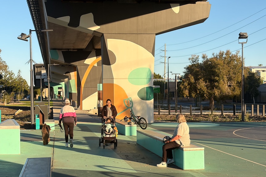 Coloured piers and playgrounds near Oats St station