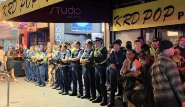 Police swarm Auckland’s Karangahape Rd after bar brawl