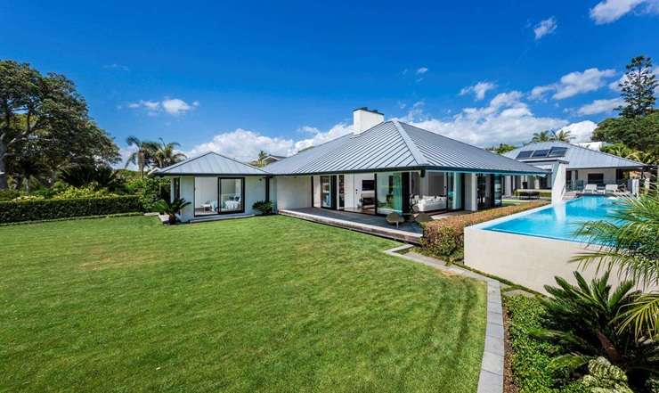 The luxurious clifftop home on Clifton Road, Takapuna, on Auckland’s North Shore, was a holiday souvenir for one travelling family this summer. Photo / Supplied
