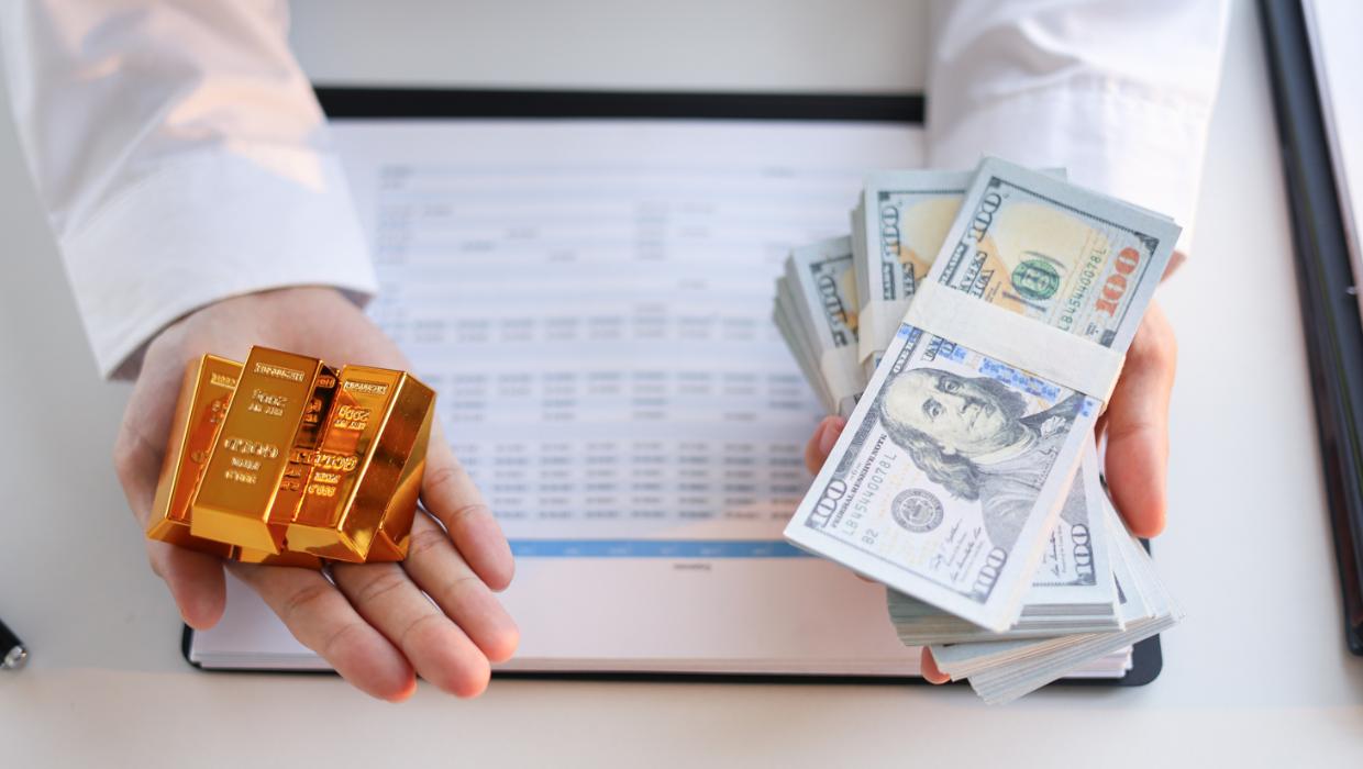 Why gold fell when many expected it to rise - Stuff