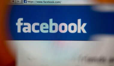 Pair charged after alleged Facebook Marketplace necklace robbery - Stuff