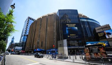 Live: Trump jumps on Swift wedding fever, celebrities arrive - Stuff