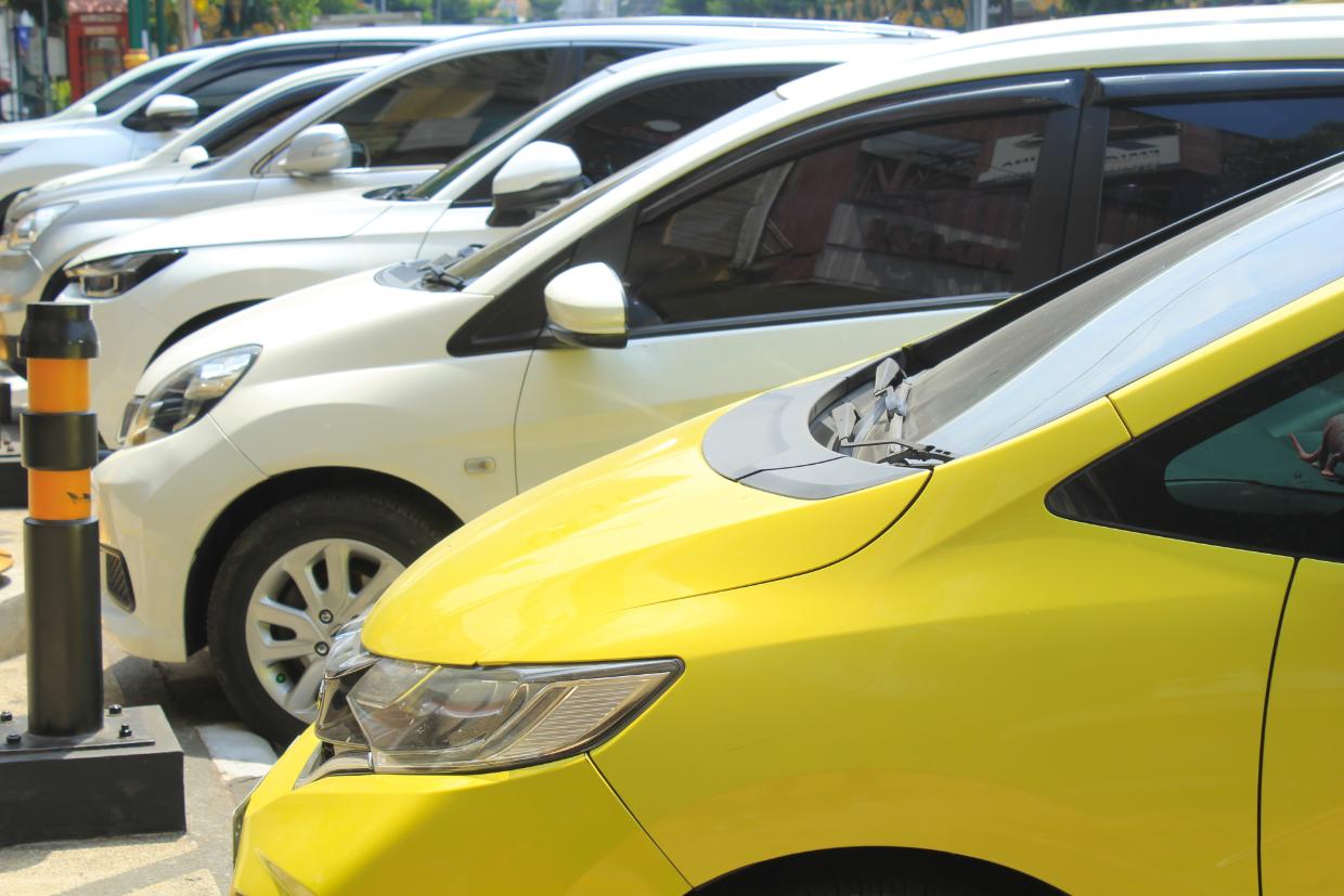 Car dealer fined after selling SUV with wound-back odometer - Stuff