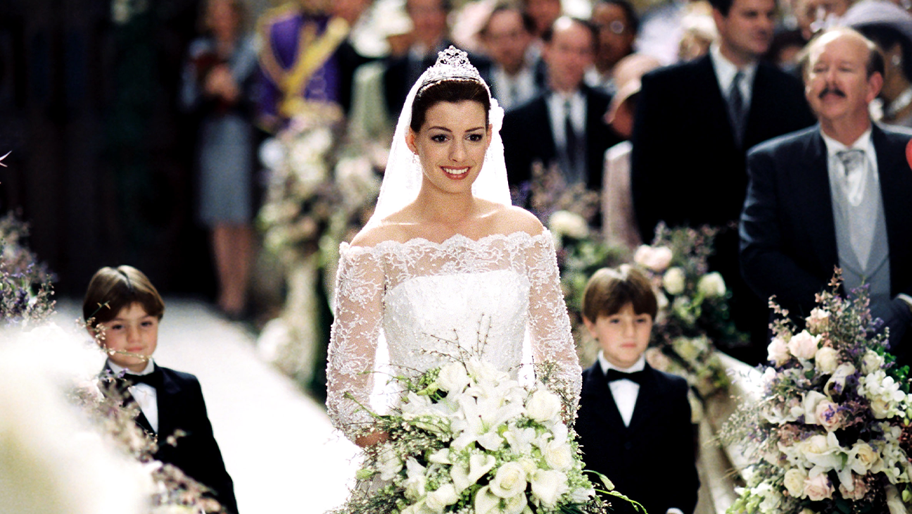 Anne Hathaway in 'The Princess Diaries 2: Royal Engagement.'