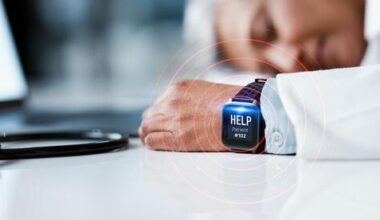Can your smartwatch predict a fall? New research points to early warning signs
