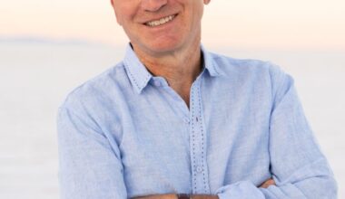 Bestselling author Bill Gifford shares a sweltering story of longevity and mental health at Vail Health Learning Lab panel