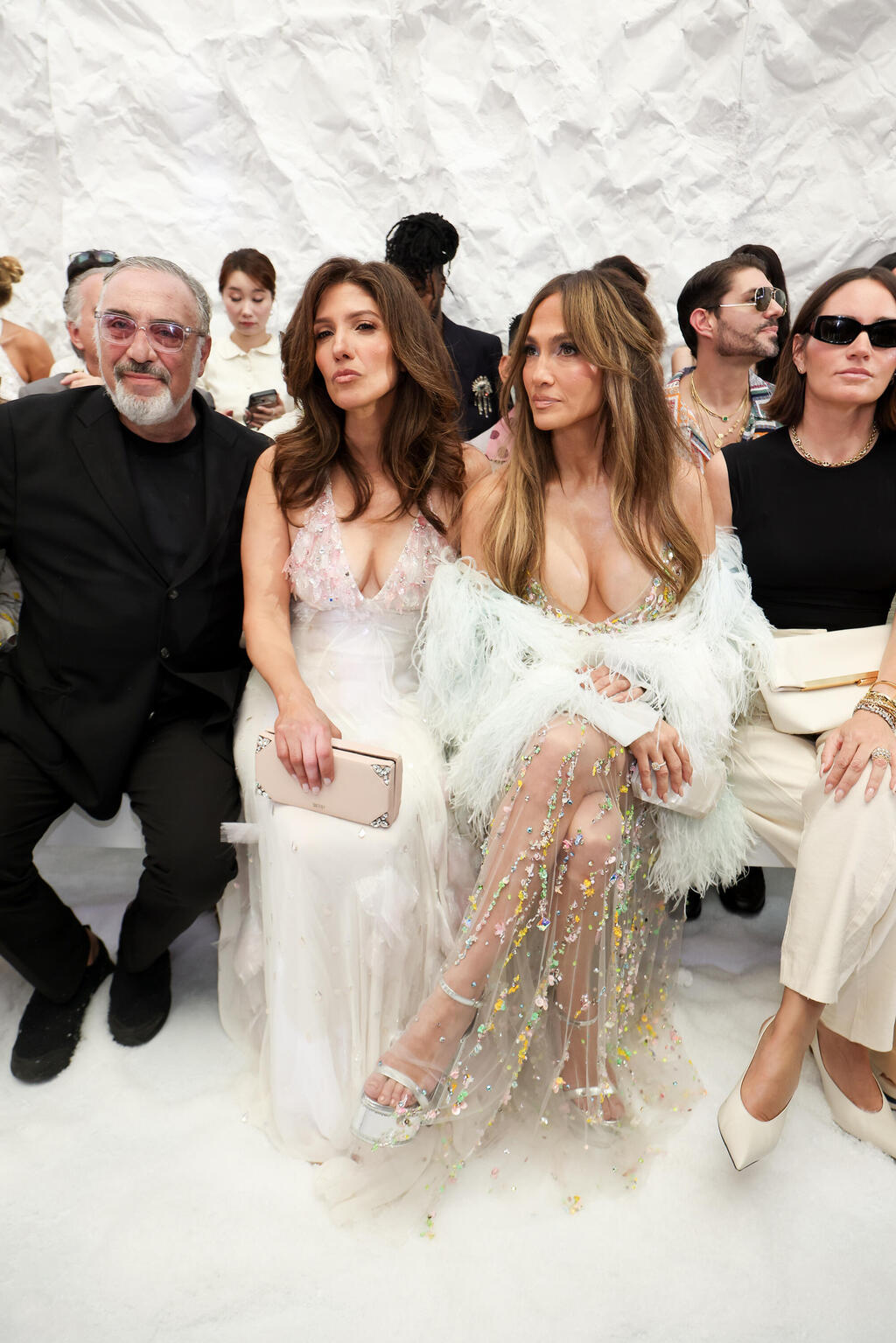 Jennifer and Lynda Lopez (Photo: Marc Piasecki/WireImage) ג'ניפר לופז לינדה לופז