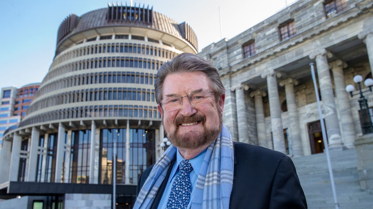 New Plymouth-born broadcaster Derryn Hinch dead at 82
