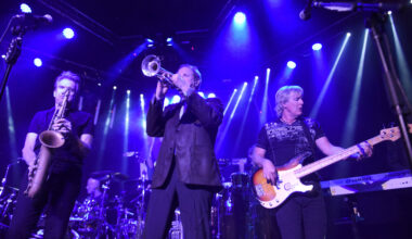 Chicago and Styx keep their sounds alive on the "Windy Cities" tour